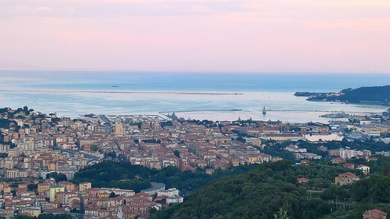 Апартаменты Borgo Foce La Spezia La Foce Экстерьер фото